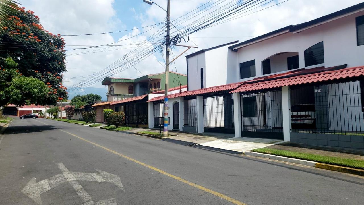 Don Carlos Place Upper Unit ألاخويلا المظهر الخارجي الصورة