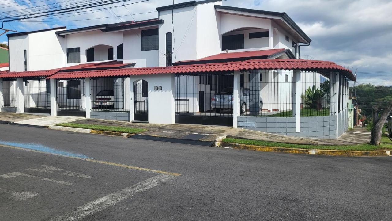 Don Carlos Place Upper Unit ألاخويلا المظهر الخارجي الصورة