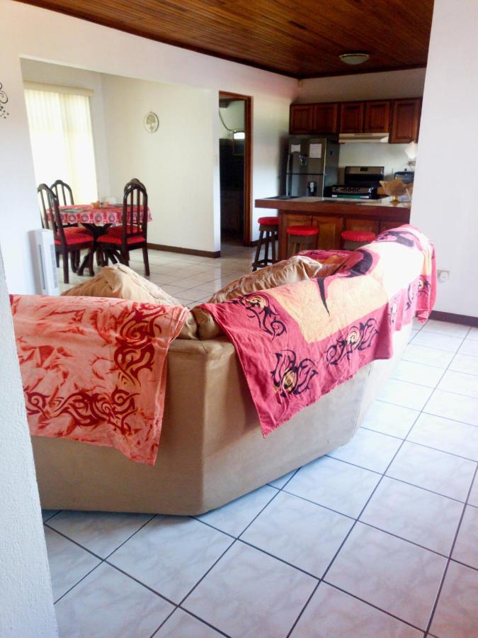 Don Carlos Place Upper Unit ألاخويلا المظهر الخارجي الصورة