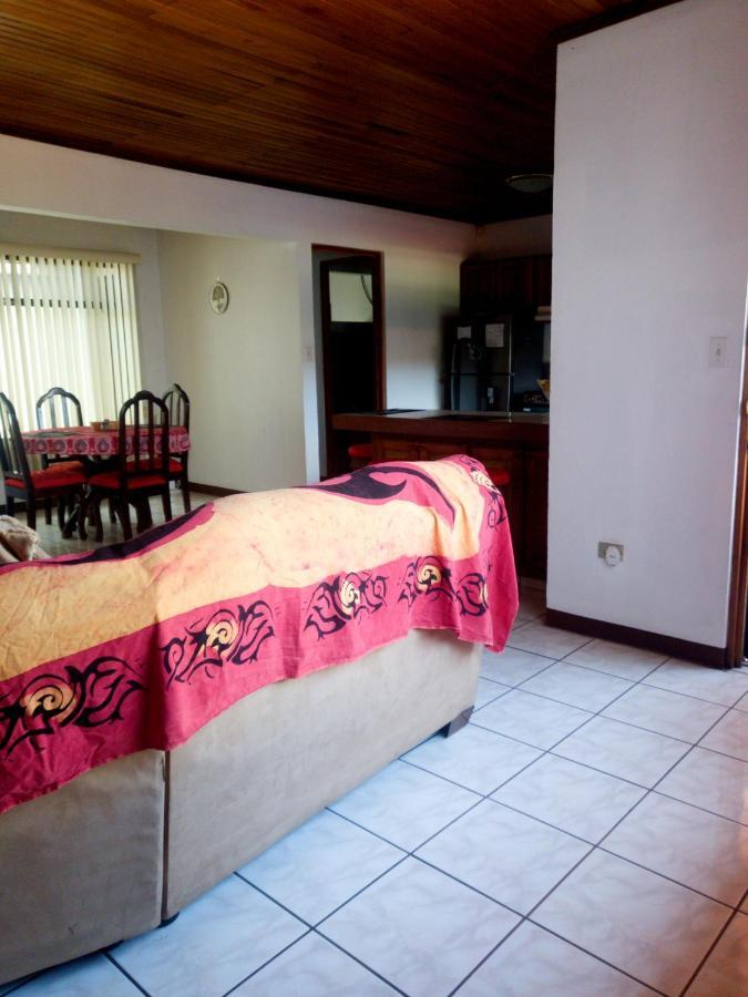 Don Carlos Place Upper Unit ألاخويلا المظهر الخارجي الصورة